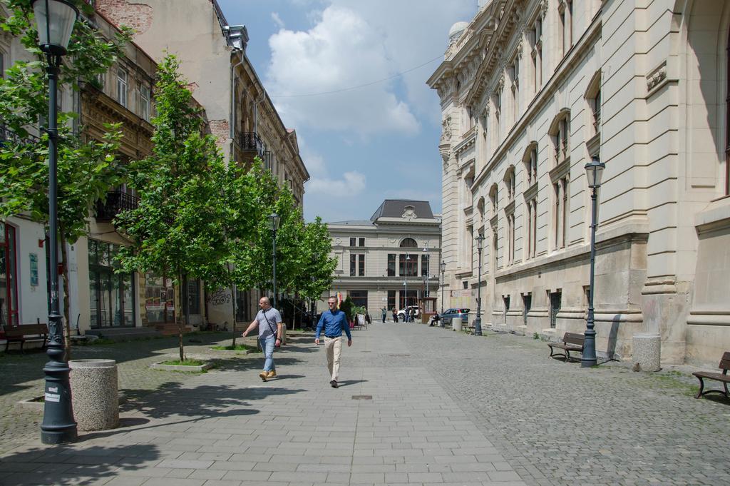 Old City By Urbanesq Bukares Bagian luar foto